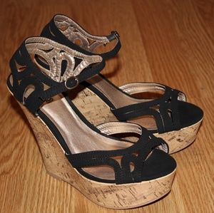 Black Wedges
